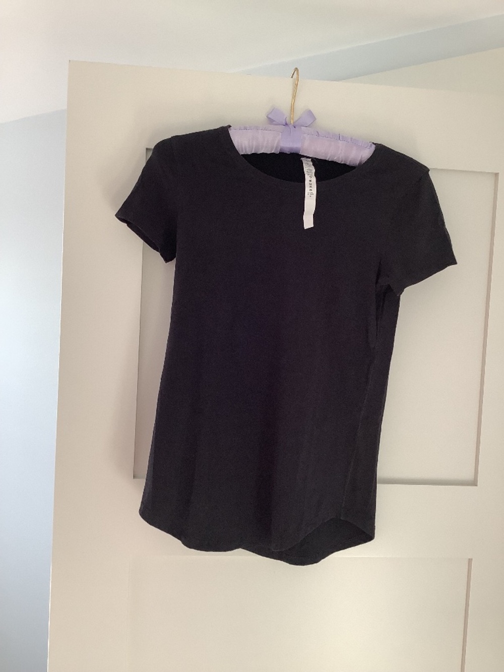 Lululemon Love Crewneck T-Shirt, Black, Size 2, Excellent Condition